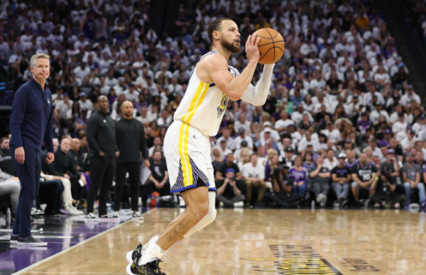 元富证券 NBA单季三分命中数前5独占4席!库里新赛季将继续刷新多个纪录